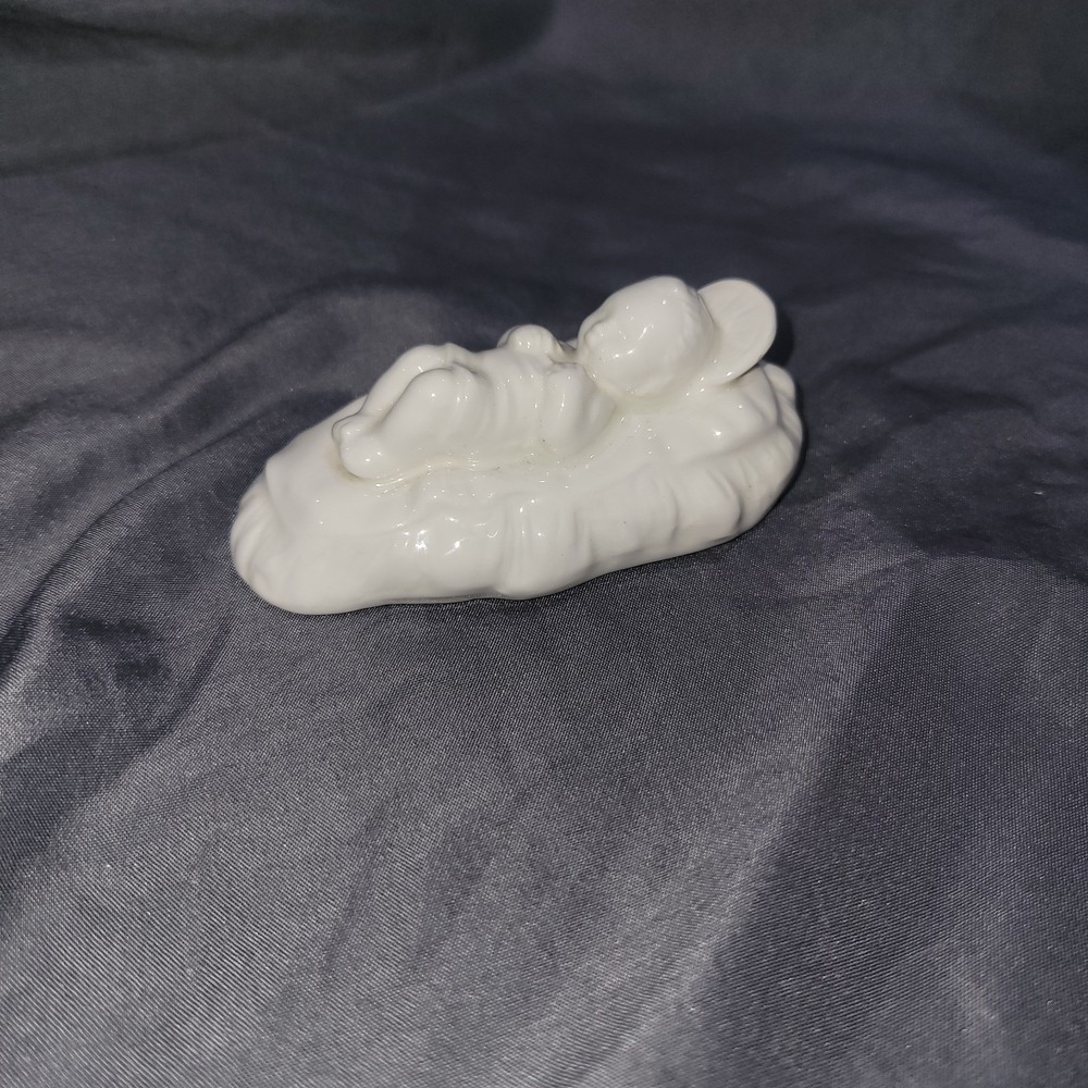 MJ Hummel Goebel Infant Jesus WHITE 214/A TMK